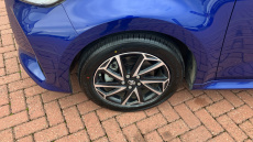 Toyota Yaris 1.5 Hybrid Design 5dr CVT Hybrid Hatchback